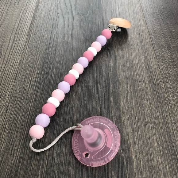 Pacifier Clip - Picture 3 of 3